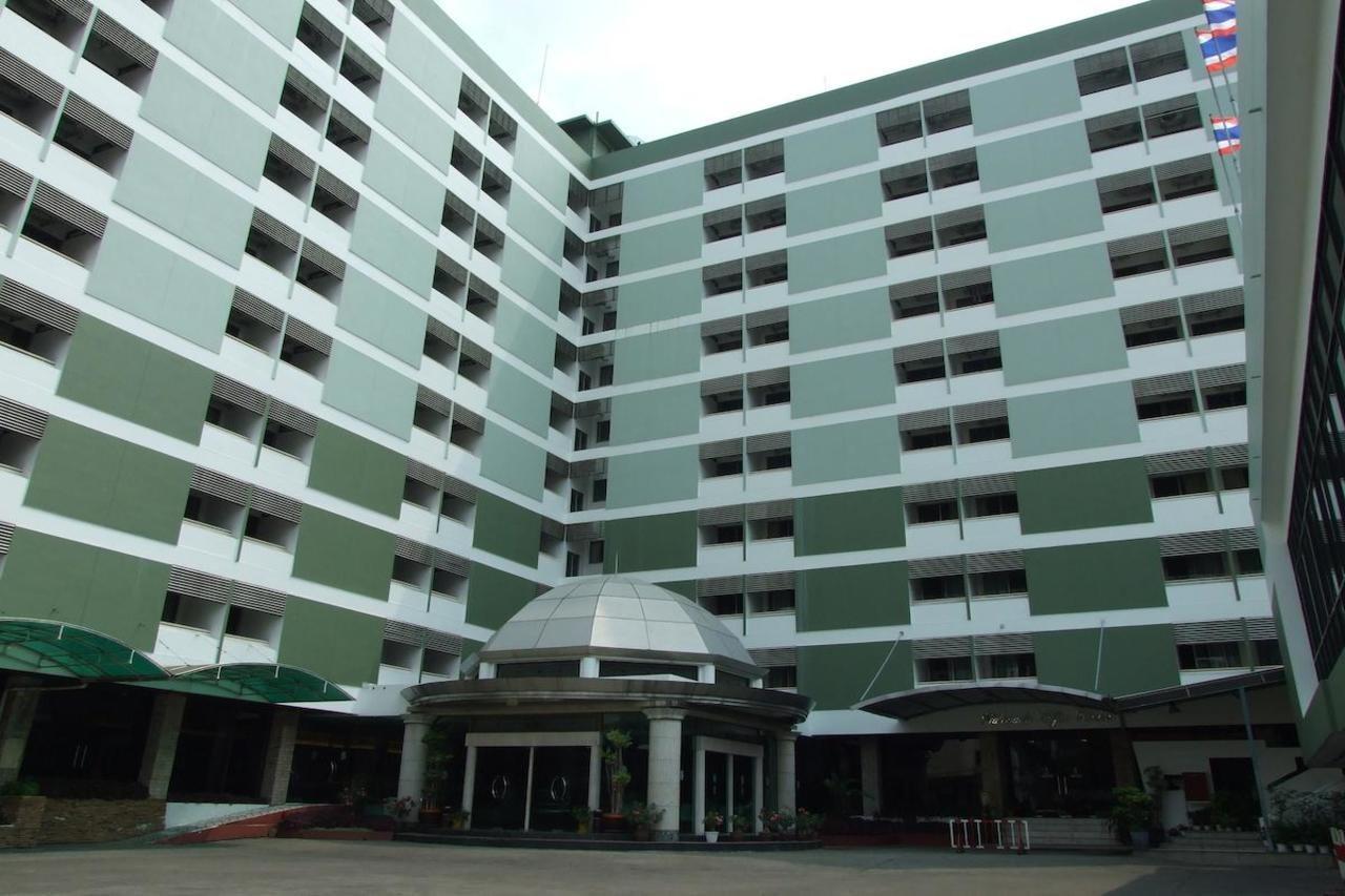 Ratchada City Hotel Banguecoque Exterior foto